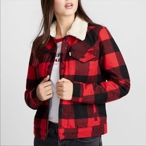 Levi’s plaid Sherpa trucker jacket XL